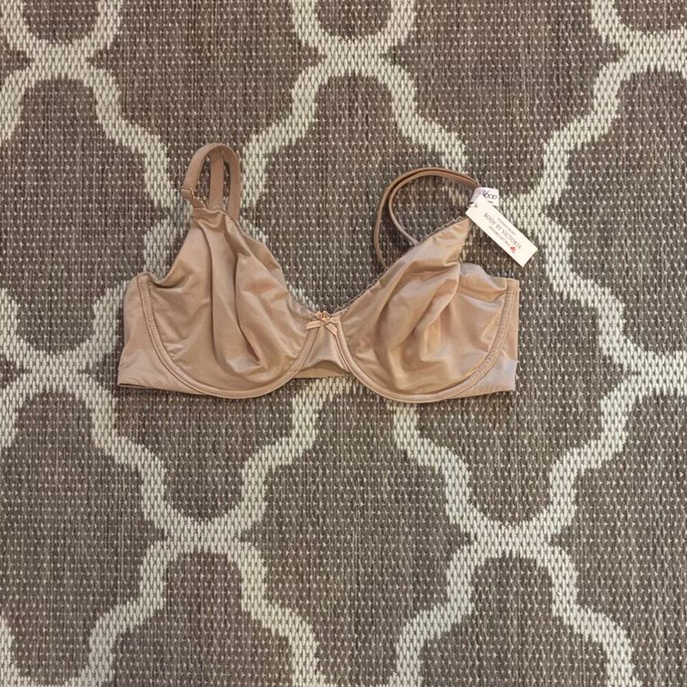 Victoria secret  body by Victoria Unlined Demi bra size 36DD